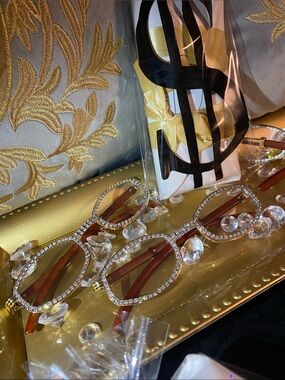 Millionaire Celebrity Lab Stones UV coat clear sunglasses wood. Look Like Money